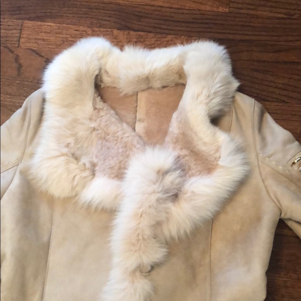 M Real sheepskin coat fits more like S - Picture 5 of 10